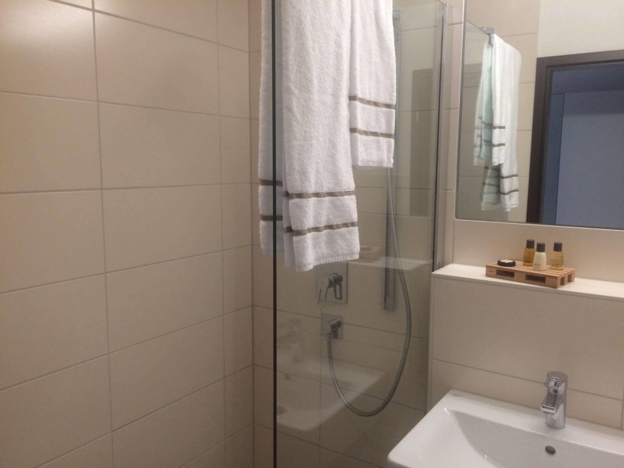 Hotel Am Engelberg Winterbach  Екстер'єр фото